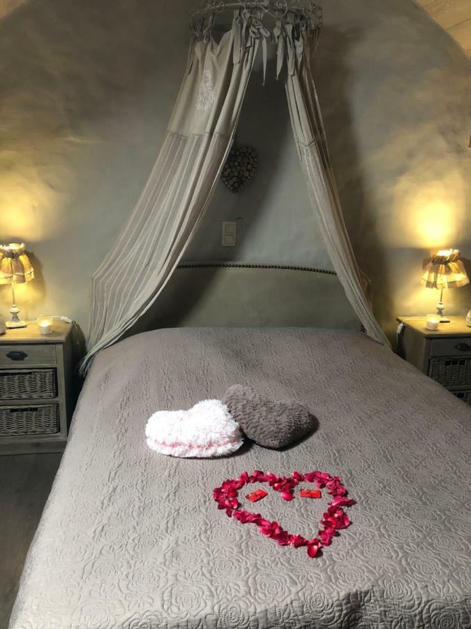 Gite De Corbion Une Envie D'Ailleurs 6Personnes Et Le Pt Bonheur 2 Personnes Leignon Exterior photo