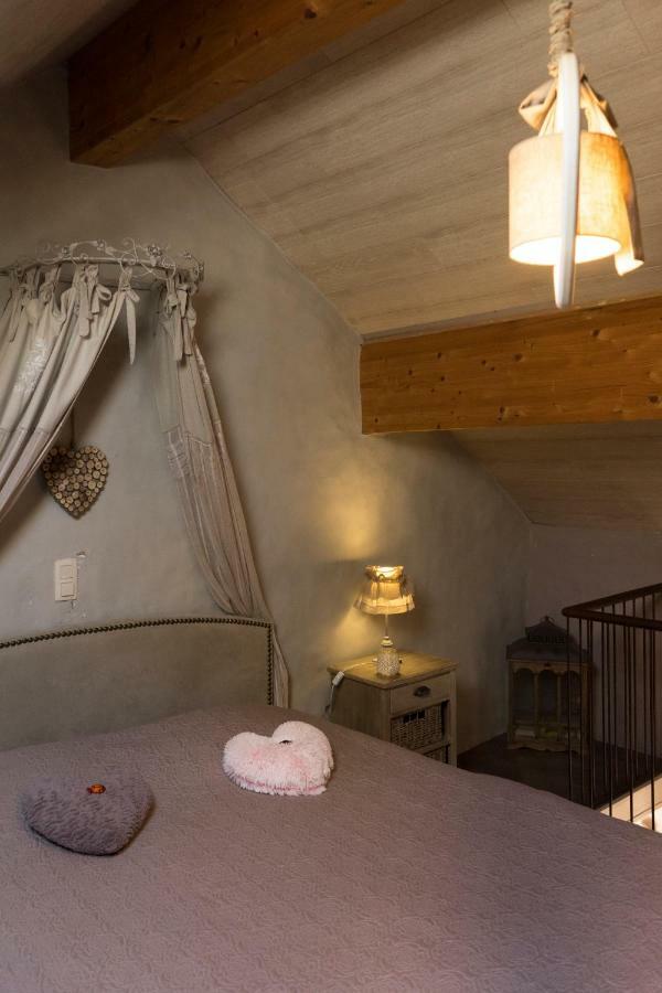 Gite De Corbion Une Envie D'Ailleurs 6Personnes Et Le Pt Bonheur 2 Personnes Leignon Exterior photo